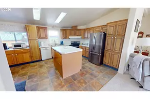98042 W Benham Ln, Brookings, OR 97415 - Photo 8