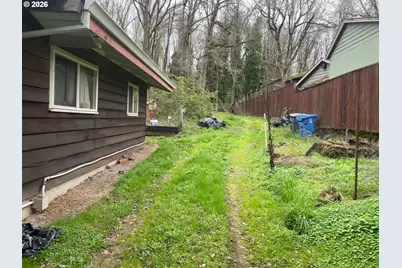 16222 SE Oatfield Rd, Milwaukie, OR 97267 - Photo 2