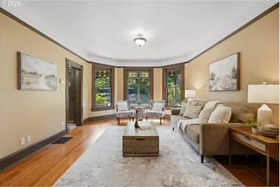 1512 SW 18th Ave, Portland, OR 97201 - Photo 2