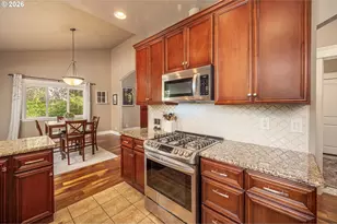 1750 E Taylor Ave, Cottage Grove, OR 97424 - Photo 8
