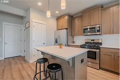 8738 N 1st St, Ridgefield, WA 98642 - Photo 6