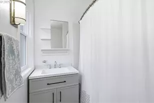 4005 SE Lexington St, Portland, OR 97202 - Photo 18