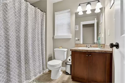 511 Paradise St, Woodburn, OR 97071 - Photo 22