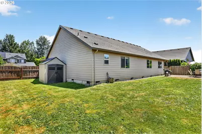 511 Paradise St, Woodburn, OR 97071 - Photo 26