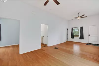 1521 SE Ash St, Portland, OR 97214 - Photo 14