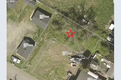 E Chamberlain Ave #900, Cottage Grove, OR 97424 - Photo 1