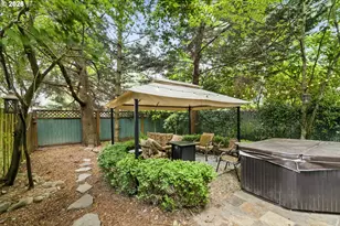 9442 N Buchanan Ave, Portland, OR 97203 - Photo 34
