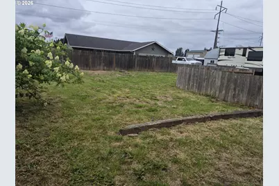 406 Evergreen Dr, Tillamook, OR 97141 - Photo 2