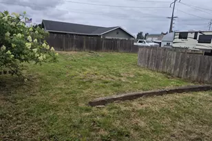 406 Evergreen Dr, Tillamook, OR 97141 - Photo 2
