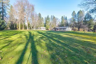 2164 Russell Rd, Merlin, OR 97532 - Photo 10