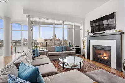 1310 NW Naito Pkwy #1001, Portland, OR 97209 - Photo 4
