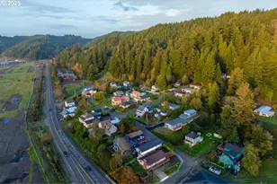 205 Marsh St, Gardiner, OR 97441 - Photo 6