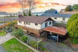 205 Marsh St, Gardiner, OR 97441 - Photo 2