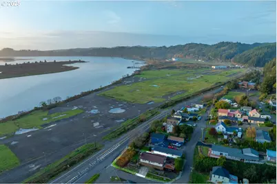 205 Marsh St, Gardiner, OR 97441 - Photo 6