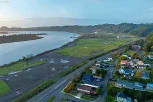 205 Marsh St, Gardiner, OR 97441 - Photo 6