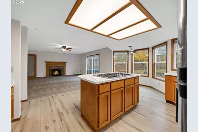 2568 SW Orchard Ct, Gresham, OR 97080 - Photo 8