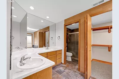 2568 SW Orchard Ct, Gresham, OR 97080 - Photo 26