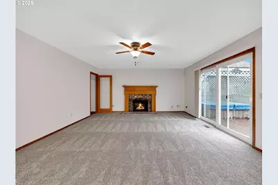 2568 SW Orchard Ct, Gresham, OR 97080 - Photo 12