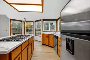 2568 SW Orchard Ct, Gresham, OR 97080 - Photo 10