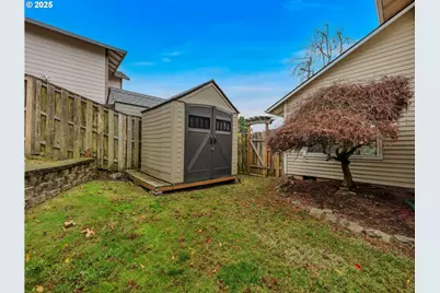 2568 SW Orchard Ct, Gresham, OR 97080 - Photo 38