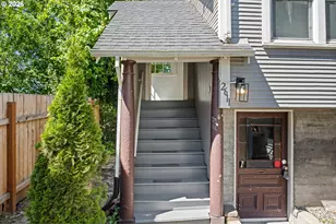 2735 SE Clinton St, Portland, OR 97202 - Photo 16