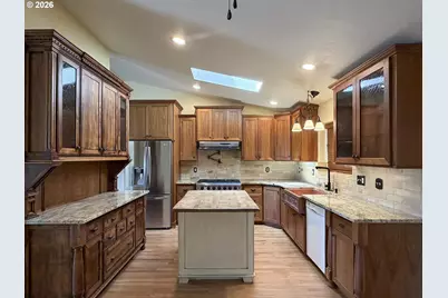 912 Easy St, Brookings, OR 97415 - Photo 6