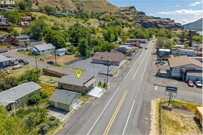 421 State St, Lyle, WA 98635 - Photo 2