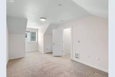 110 NE 109th Ave, Portland, OR 97220 - Photo 28