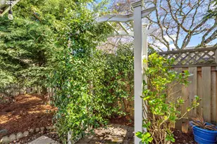 12430 SW King George Dr, King City, OR 97224 - Photo 28