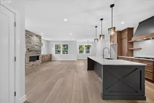 10711 SE 13th Cir, Vancouver, WA 98664 - Photo 2
