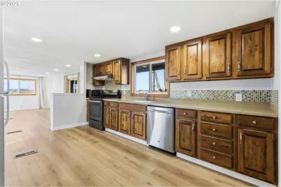 1322 NE Gillespie Ln, Hermiston, OR 97838 - Photo 12