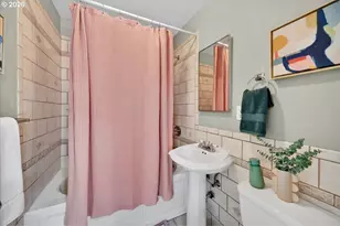 10239 N Central St, Portland, OR 97203 - Photo 28