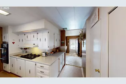 98171 Tuttle Ln, Brookings, OR 97415 - Photo 10