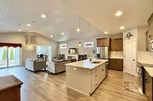 5218 NE 43rd Cir, Vancouver, WA 98661 - Photo 2