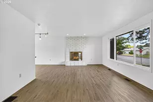 1207 SE 217th Ave, Gresham, OR 97030 - Photo 4