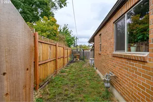 714 S Meridian St, Newberg, OR 97132 - Photo 4