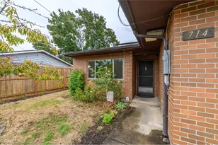 714 S Meridian St, Newberg, OR 97132 - Photo 2