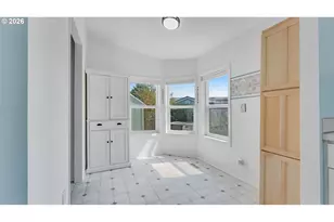625 SW 9th St, Dundee, OR 97115 - Photo 14