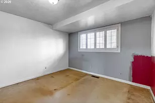 12830 Northeast Pacific Street, Portland, OR 97230 - Photo 16