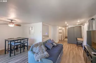 418 Stonewood Dr, Eugene, OR 97405 - Photo 6