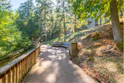 418 Stonewood Dr, Eugene, OR 97405 - Photo 28