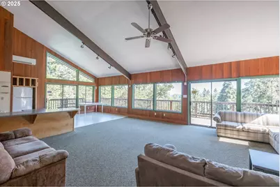 418 Stonewood Dr, Eugene, OR 97405 - Photo 22