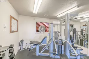 418 Stonewood Dr, Eugene, OR 97405 - Photo 26