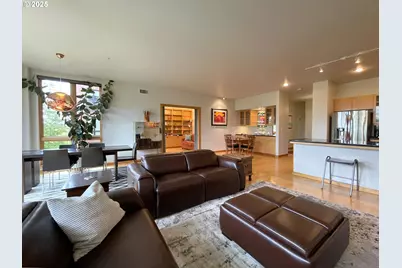 1030 NW Johnson St #424, Portland, OR 97209 - Photo 6