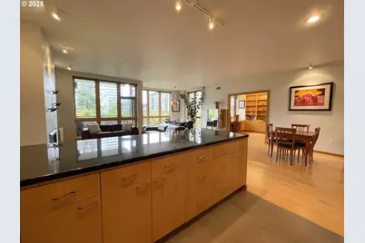 1030 NW Johnson St #424, Portland, OR 97209 - Photo 12