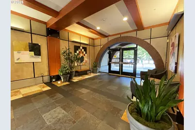 1030 NW Johnson St #424, Portland, OR 97209 - Photo 2