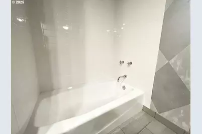 1030 NW Johnson St #424, Portland, OR 97209 - Photo 24