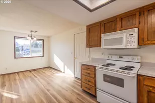 535 NE 26th Ct, McMinnville, OR 97128 - Photo 8