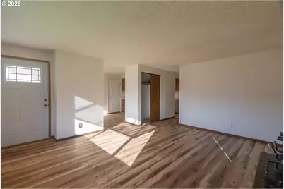 535 NE 26th Ct, McMinnville, OR 97128 - Photo 6