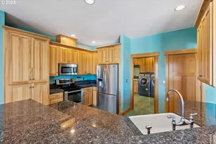 27 E Adams View Dr, Glenwood, WA 98619 - Photo 14